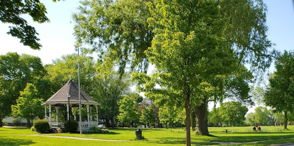 Centennial Park | W67N843 Evergreen Blvd, Cedarburg, WI 53012, USA | Phone: (262) 375-7611