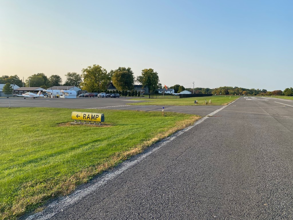 South Albany Airport | 6 Old School Rd, Selkirk, NY 12158, USA | Phone: (518) 281-5430