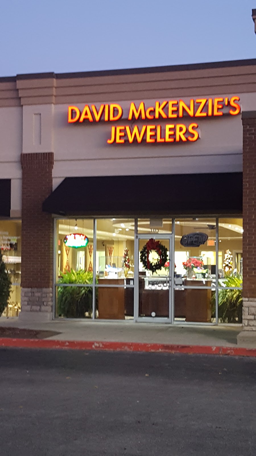 David Mc Kenzies Jewelers | 1483 Nashville Pike, Gallatin, TN 37066, USA | Phone: (615) 452-0062