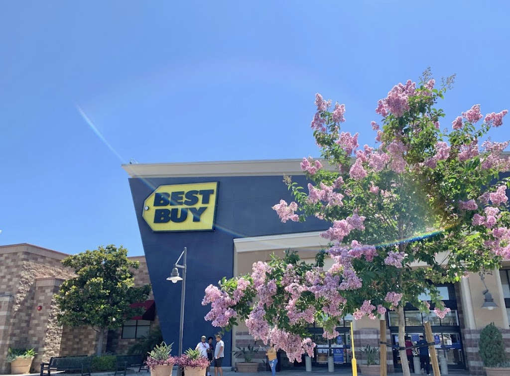 Best Buy | 12118 Lakewood Blvd, Downey, CA 90242, USA | Phone: (562) 803-9850