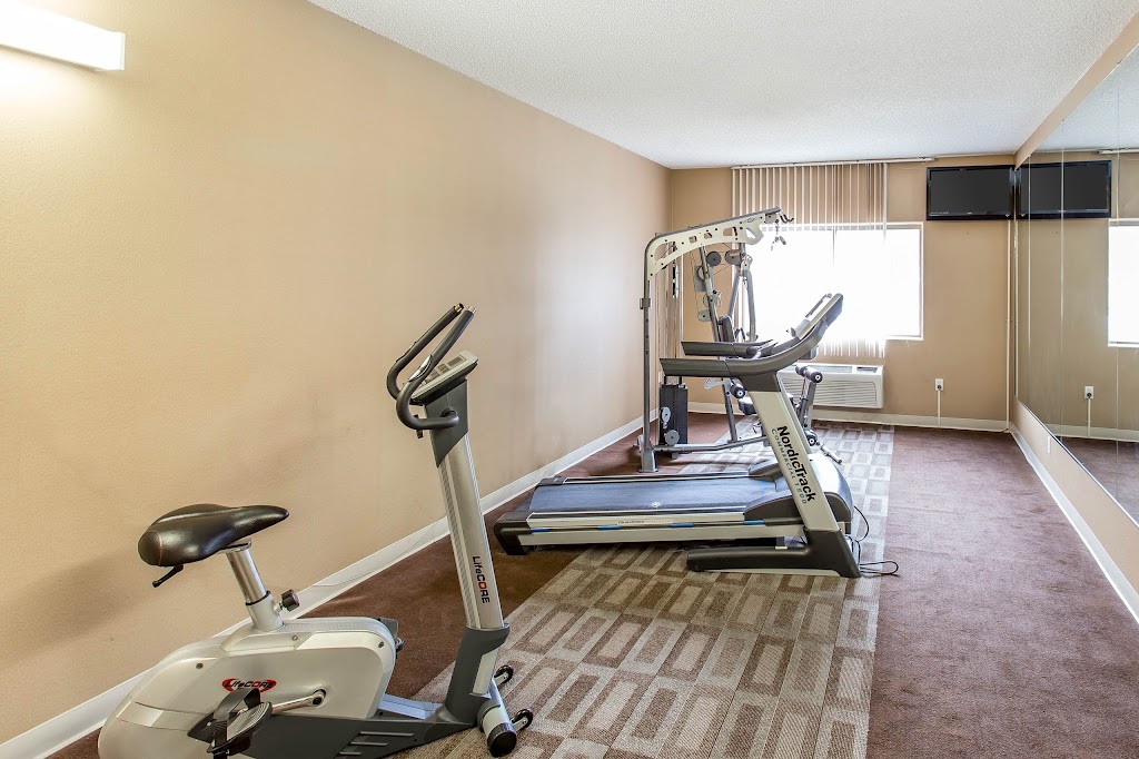 Quality Inn & Suites Lakewood - Denver Southwest | 7240 W Jefferson Ave, Lakewood, CO 80235, USA | Phone: (303) 989-4600