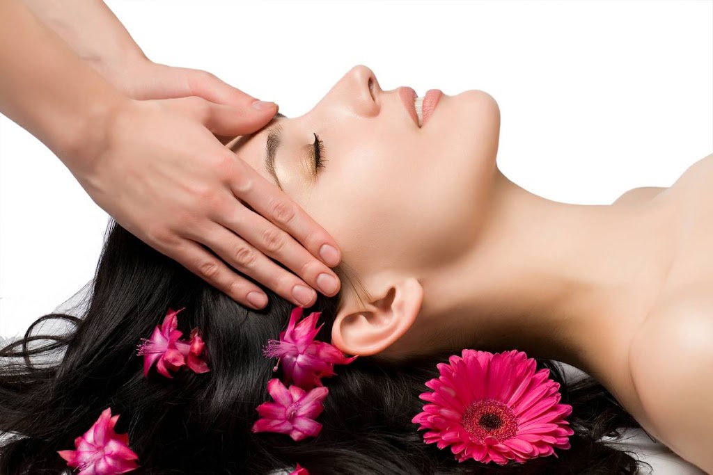 Best Massage Kissimmee | 2937 Vineland Rd, Kissimmee, FL 34746, USA | Phone: (321) 295-9519