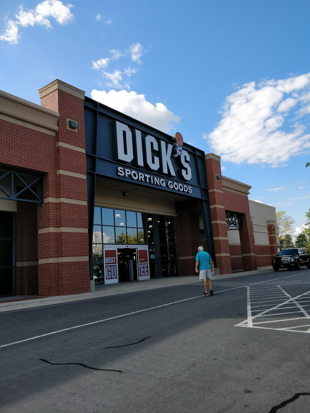 DICKS Sporting Goods | 1208-A Bridford Pkwy, Greensboro, NC 27407, USA | Phone: (336) 856-8875