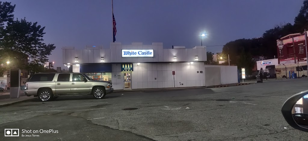 White Castle | 1831 Webster Ave, The Bronx, NY 10457, USA | Phone: (718) 294-1205