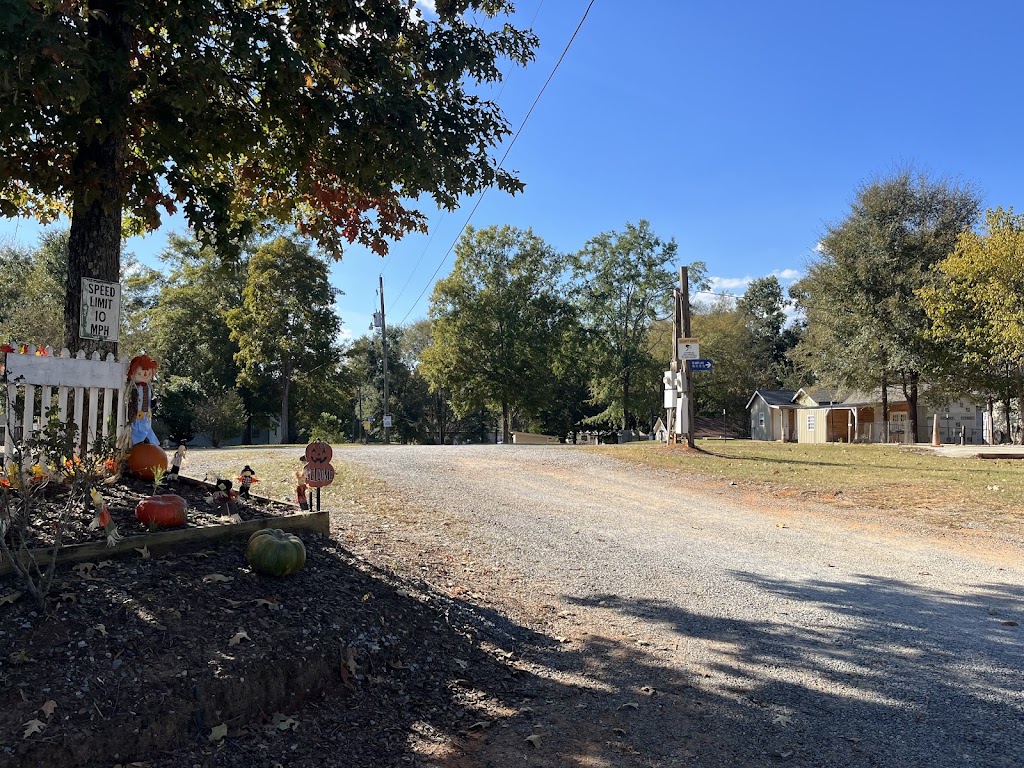 Yellowleaf Campground, RV, Apartments | 50 Dusty Way, Harpersville, AL 35078, USA | Phone: (205) 420-3896