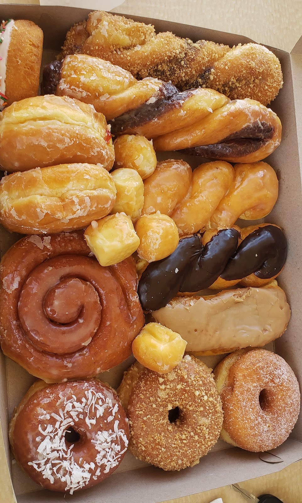 Jennys Donuts | 1711 W Lugonia Ave # 105, Redlands, CA 92374, USA | Phone: (909) 792-7433