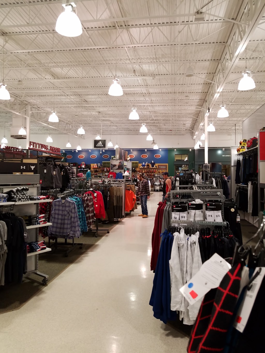 DICKS Sporting Goods | 329 Pittsburgh Mills Cir, Tarentum, PA 15084, USA | Phone: (724) 274-0240