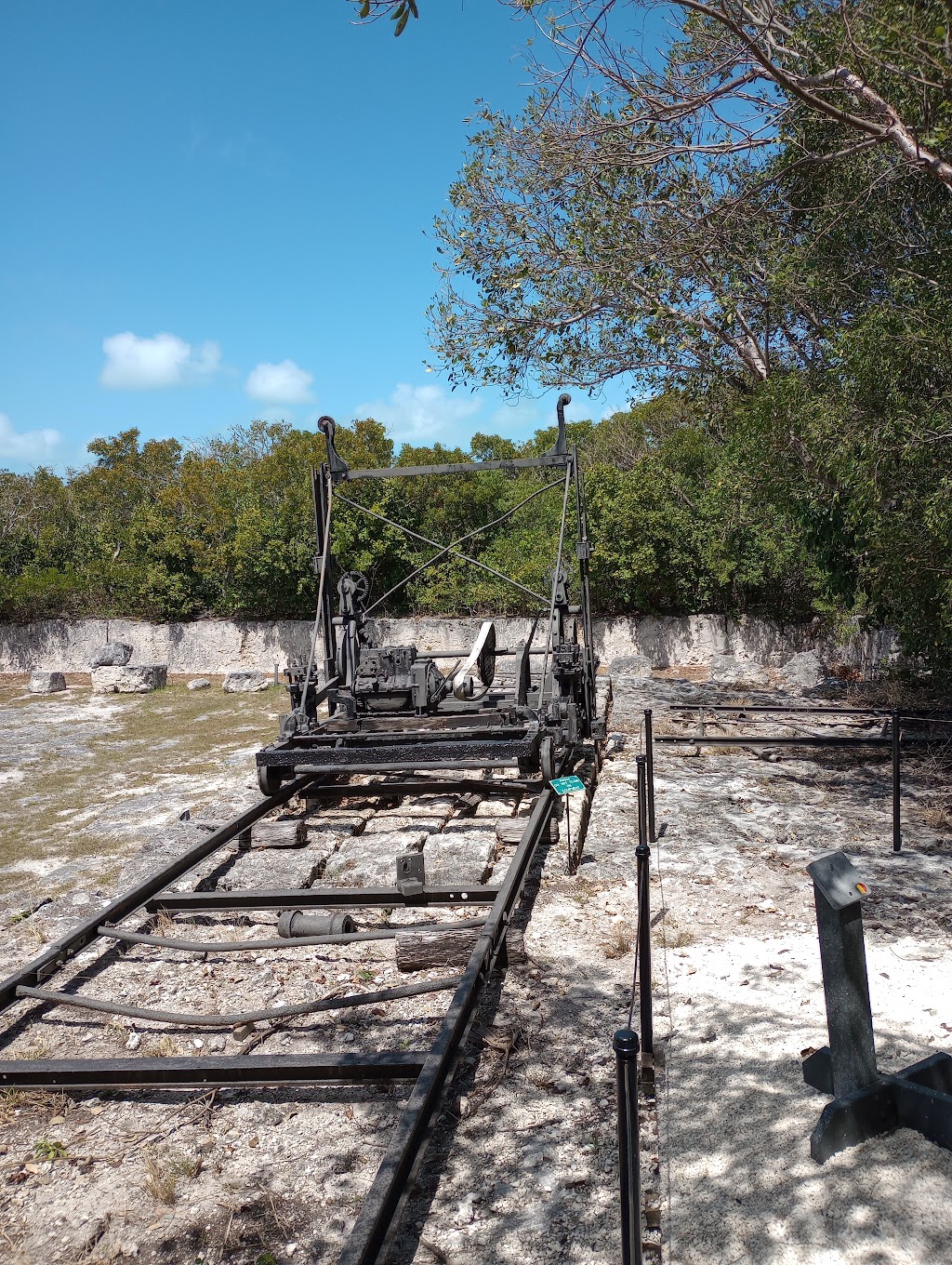 Windley Key Fossil Reef Geological State Park | 84900 Overseas Hwy, Islamorada, FL 33036, USA | Phone: (305) 664-2540