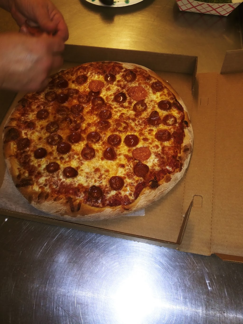 Floreffe Hotel Pizza | 1617 State St, Jefferson Hills, PA 15025, USA | Phone: (412) 405-9072