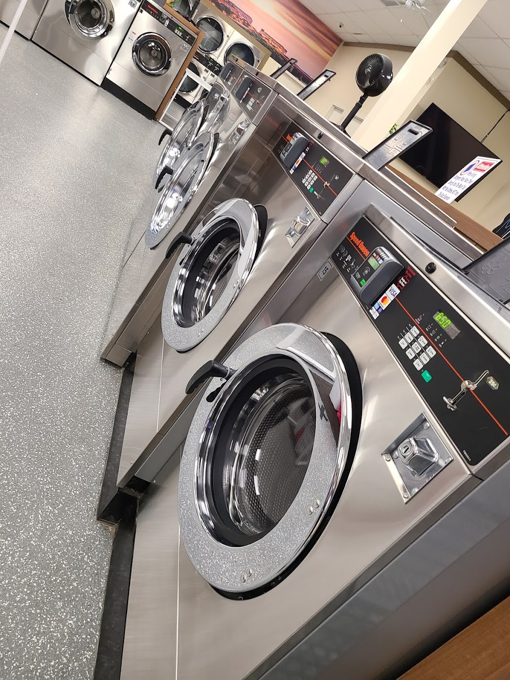 Gallatin Pike Coin Laundry | Wash and Fold | 3602 Gallatin Pike, Nashville, TN 37216 | Phone: (615) 953-6349