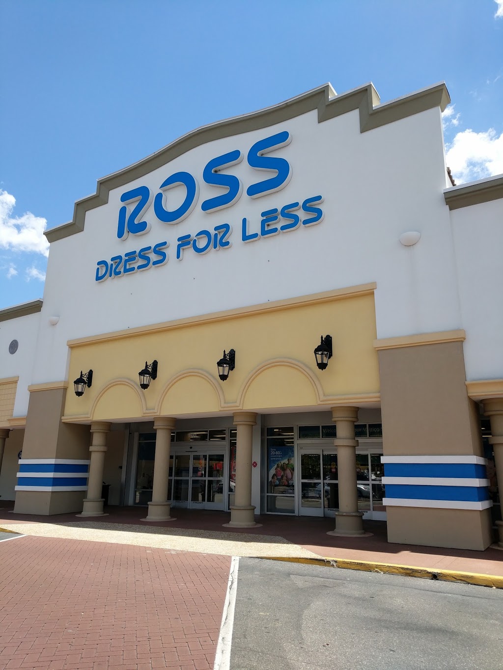 Ross Dress for Less | 1901 E State Rd. 60, Valrico, FL 33594, USA | Phone: (813) 684-1548