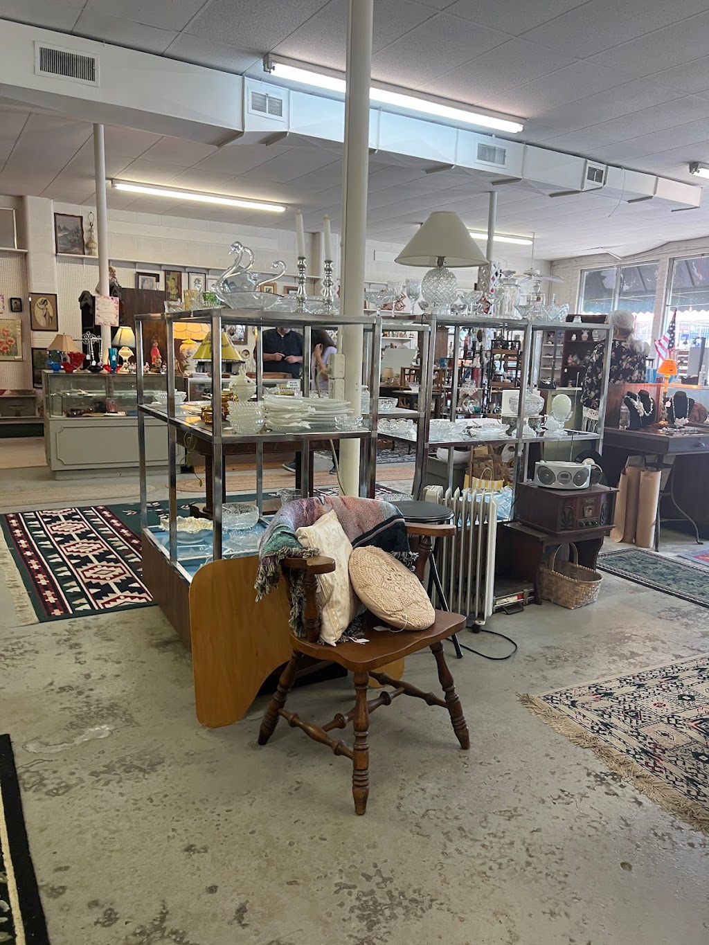 Sullivans Antiques And Collectibles | 403 Carthage St, Cameron, NC 28326, USA | Phone: (910) 245-1185