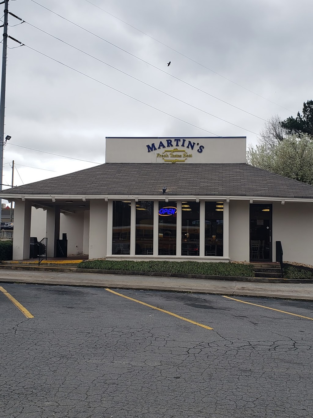 Martins Restaurant - Mableton Location | 6240 Mableton Pkwy SW, Mableton, GA 30126, USA | Phone: (770) 941-4992