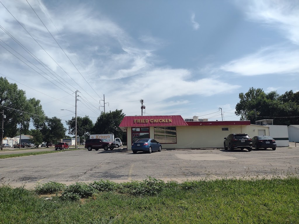 Krispys Fried Chicken and Seafood | 3009 S Hillside Ave, Wichita, KS 67216, USA | Phone: (316) 765-7574