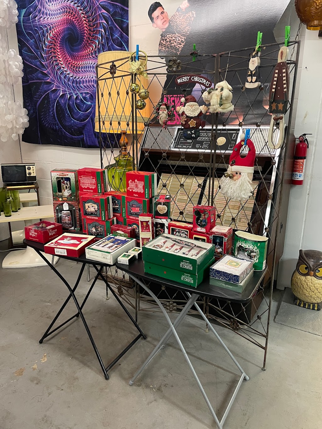 New 2 U Vinyl & Vintage | 611 S Main St, Miamisburg, OH 45342, USA | Phone: (937) 388-4712