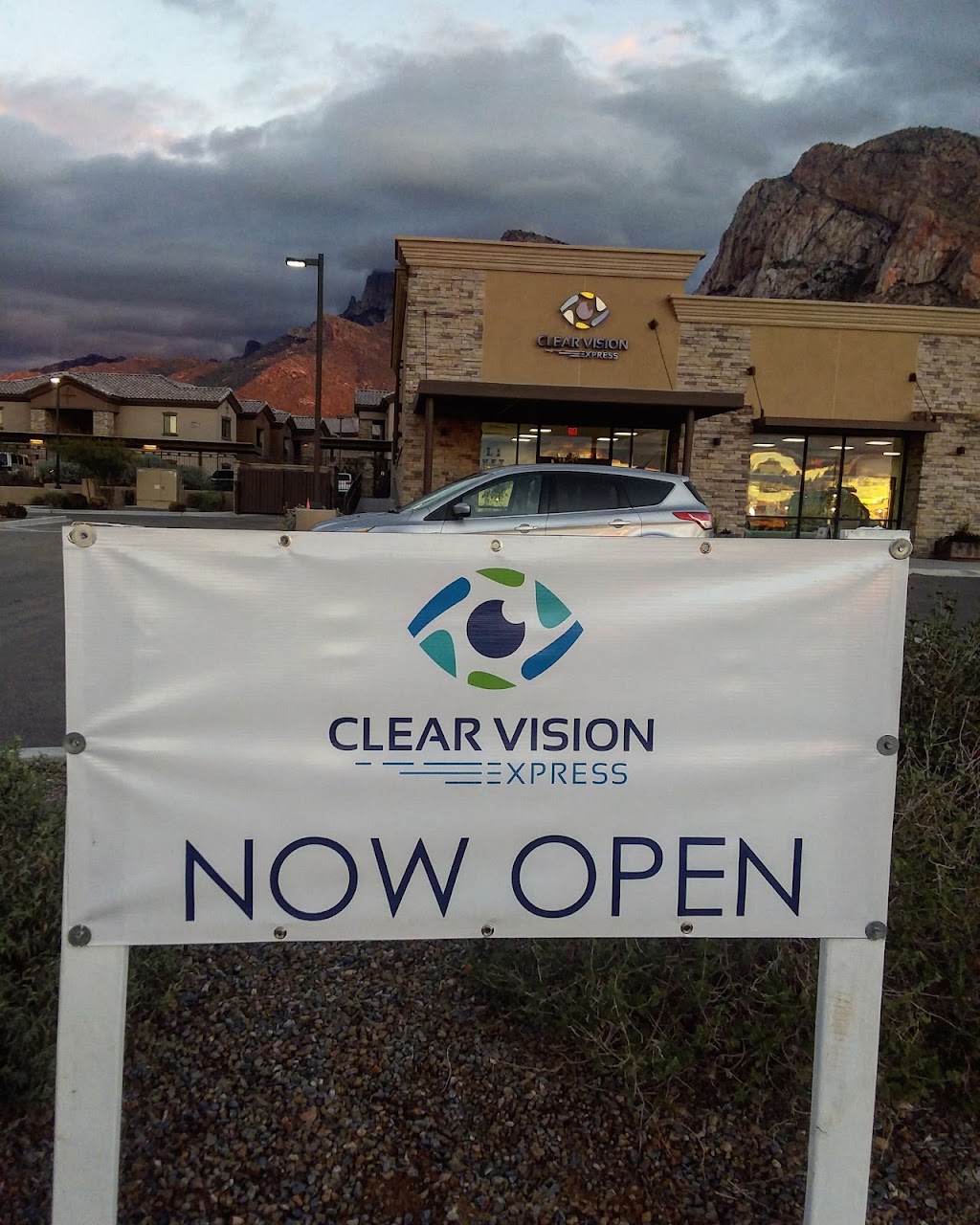 Clear Vision Express | 9630 N Oracle Rd, Oro Valley, AZ 85704, USA | Phone: (520) 989-9370