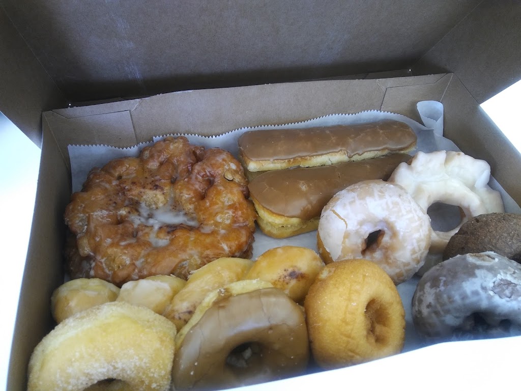 King Donuts | 584 N College St, Harrodsburg, KY 40330, USA | Phone: (859) 265-5009