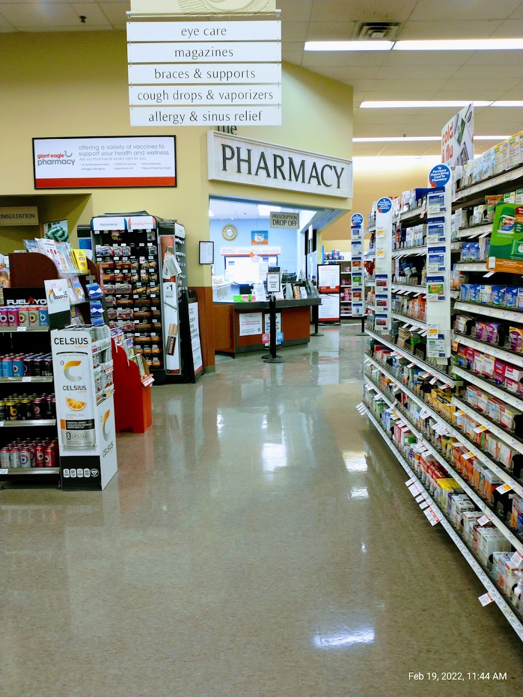 Giant Eagle Pharmacy | 2001 Lincoln Way Oak Park, Mall, White Oak, PA 15131, USA | Phone: (412) 673-1870