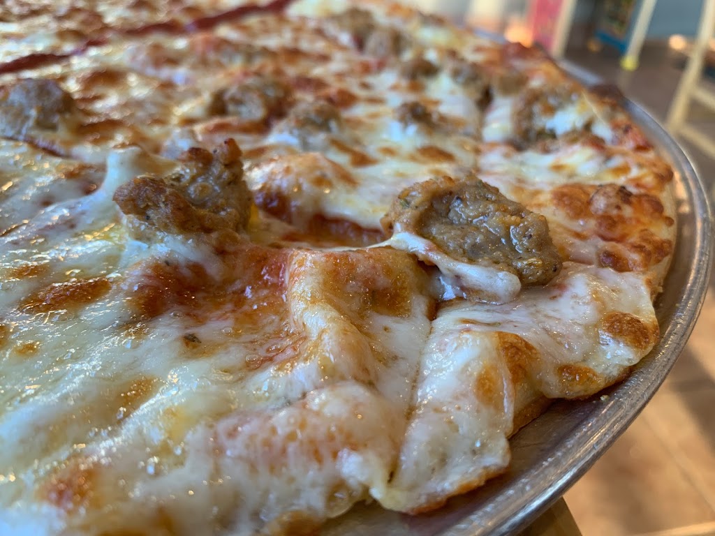 Hometowne Pizza | 212 Clydesdale Trail #1010, Hamel, MN 55340 | Phone: (763) 478-3121