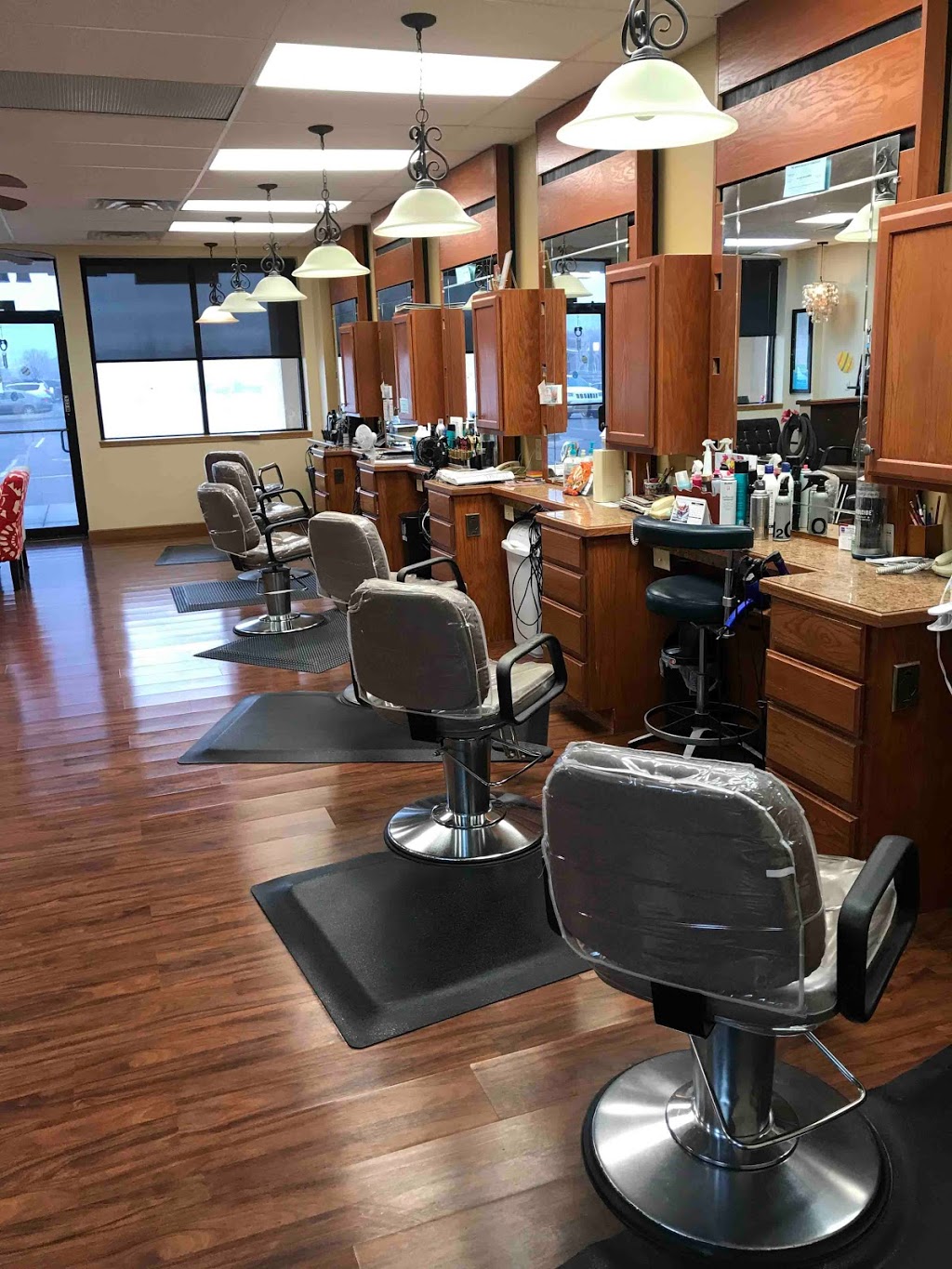 First Class Hair | 2260 N Ridge Rd #220, Wichita, KS 67205, USA | Phone: (316) 721-2662