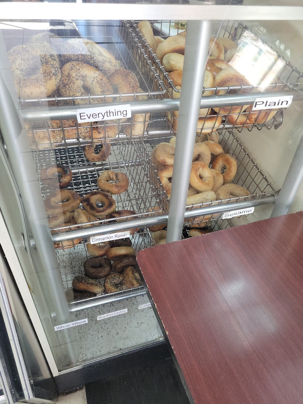 Park Avenue Bagels | 7015 Park Ave, Guttenberg, NJ 07093, USA | Phone: (201) 210-4111