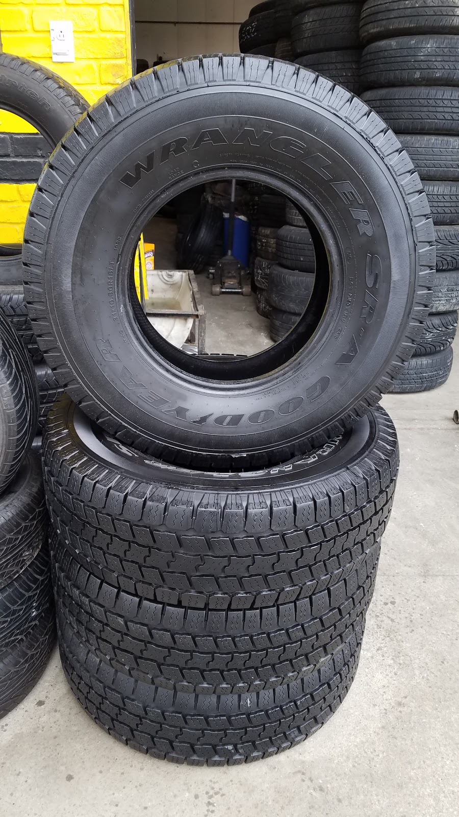 LB Tires | 9322 Blue Lick Rd, Louisville, KY 40229, USA | Phone: (502) 962-5693