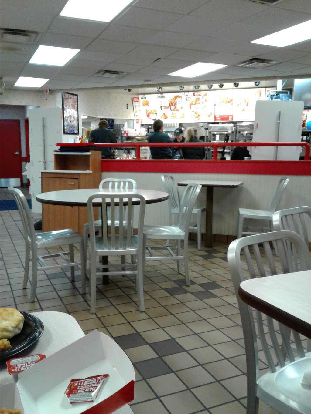 KFC | 7037 10th St N, Oakdale, MN 55128, USA | Phone: (651) 735-5407