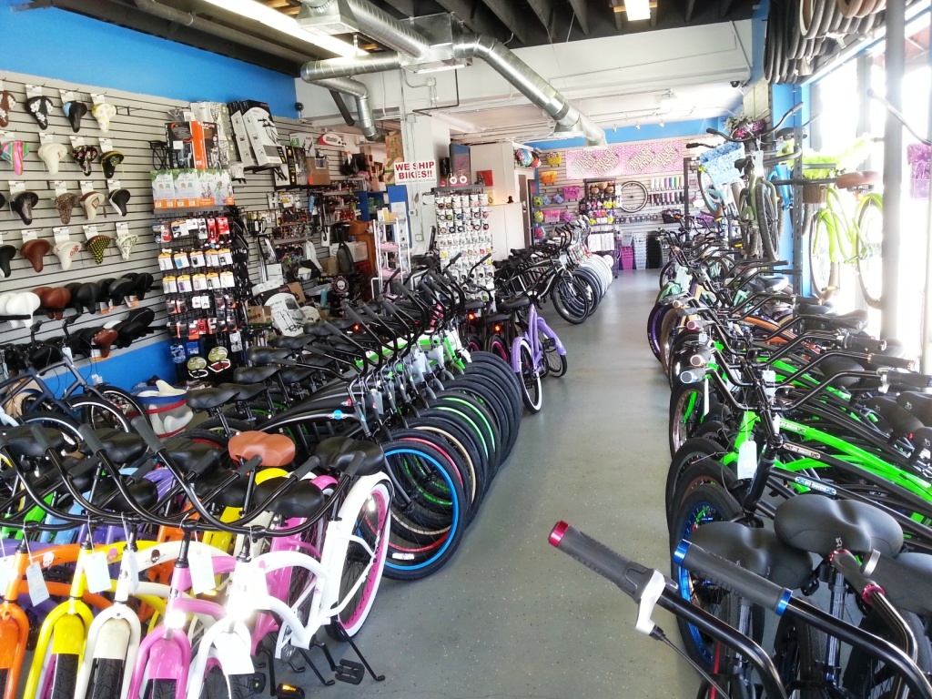 Newport Cruisers | 2233 W Balboa Blvd #111, Newport Beach, CA 92663, USA | Phone: (949) 675-5010