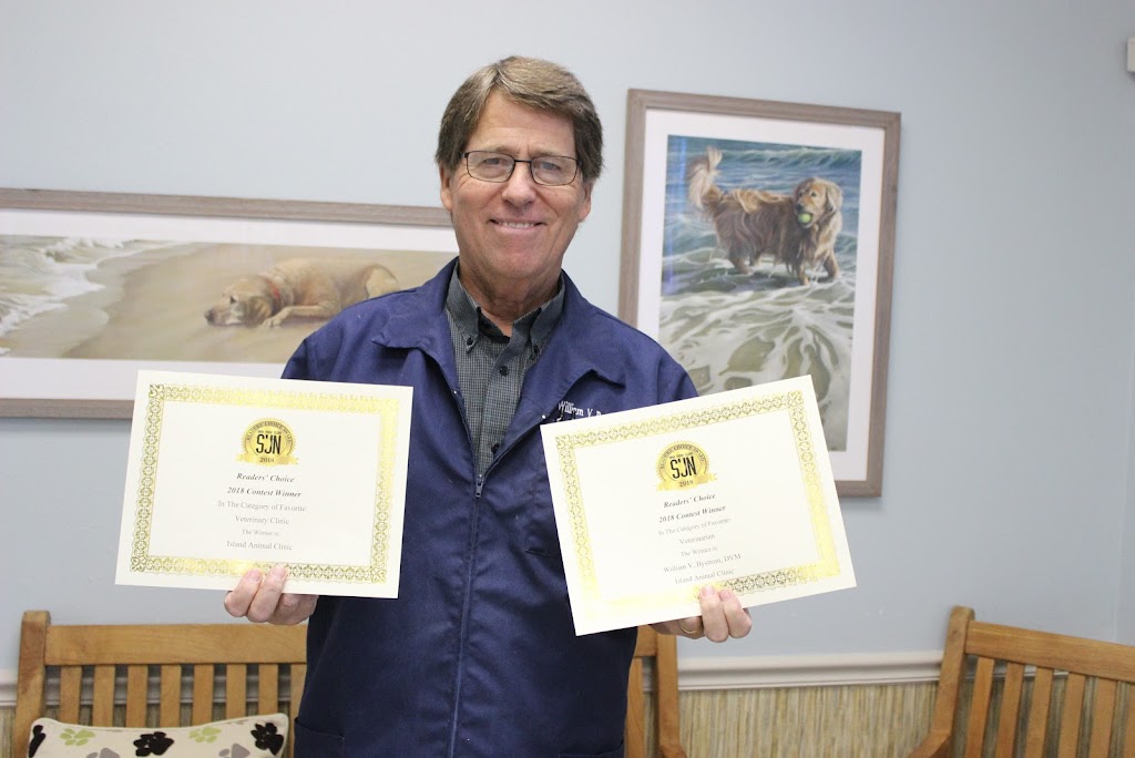 Island Animal Clinic | 5343 Gulf Dr # 900, Holmes Beach, FL 34217, USA | Phone: (941) 778-2445