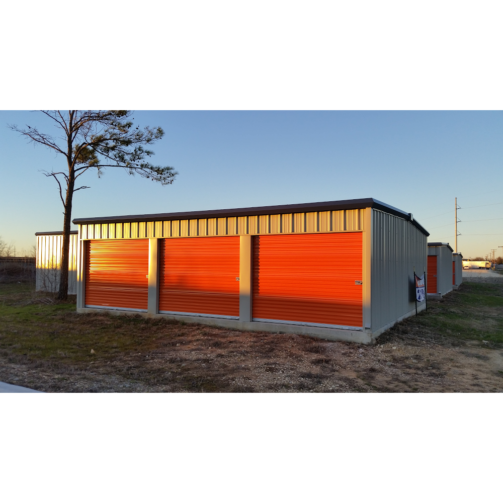 Trackside Self Storage | 1156 TX-81, Grandview, TX 76050, USA | Phone: (214) 335-6184