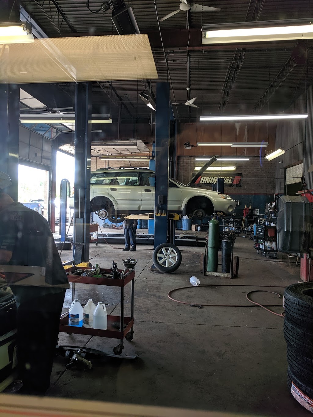 Finn Tire & Automotive | 25700 Solon Rd #4720, Bedford Heights, OH 44146, USA | Phone: (440) 439-2244