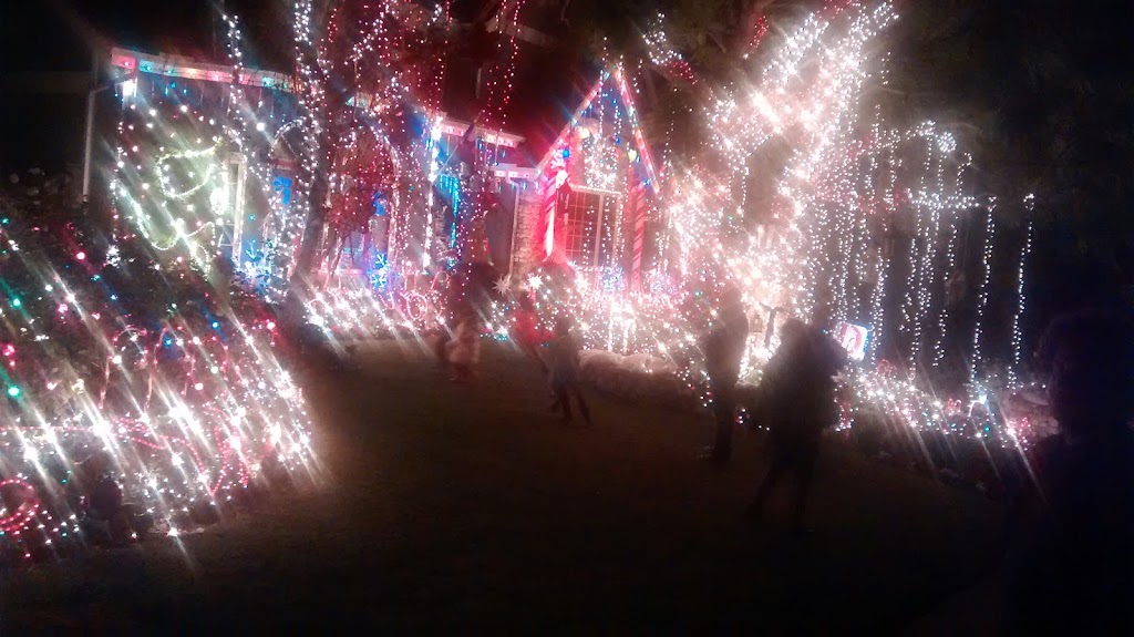 Orange County Christmas Lights | 25473 Nellie Gail Rd, Laguna Hills, CA 92653, USA | Phone: (949) 922-2639