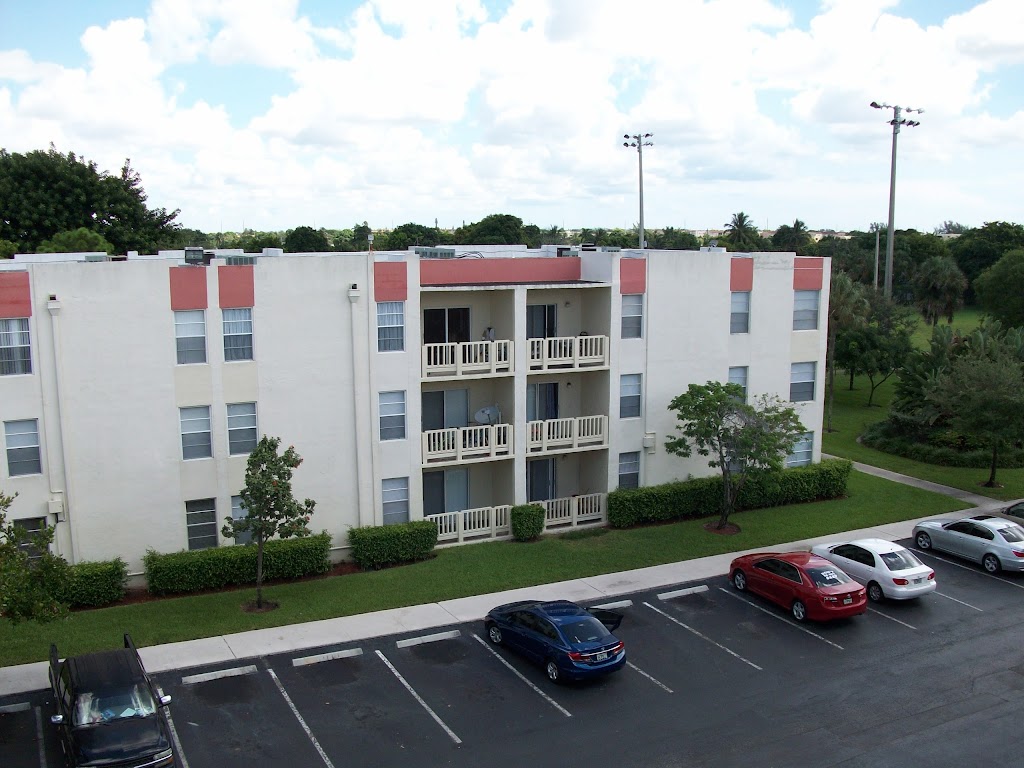 Cambridge Square Apartments Lauderdale Lakes | 3841 NW 21st St, Lauderdale Lakes, FL 33311, USA | Phone: (954) 735-5200