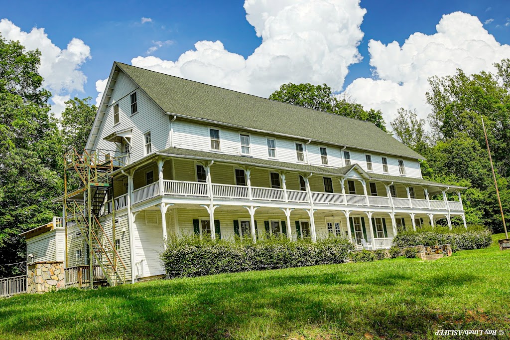 Vade Mecum Springs Hotel | 1160 Camp Sertoma Dr, Danbury, NC 27016, USA | Phone: (336) 593-8480