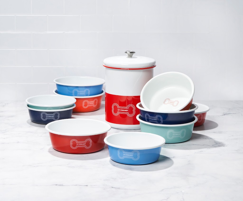 Le Creuset Outlet Store | 48750 Seminole Dr #108, Cabazon, CA 92230, USA | Phone: (951) 849-4007