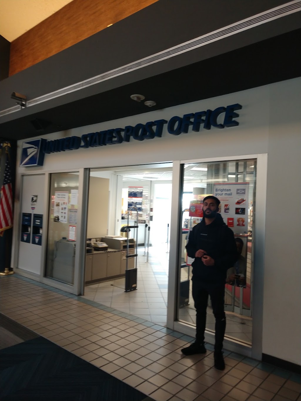 USPS | 1000 Airport Blvd, Coraopolis, PA 15108, USA | Phone: (412) 472-1068