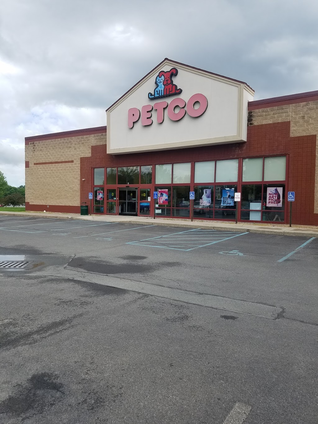 Petco | 6 Halfmoon Crossing, Clifton Park, NY 12065, USA | Phone: (518) 373-8007