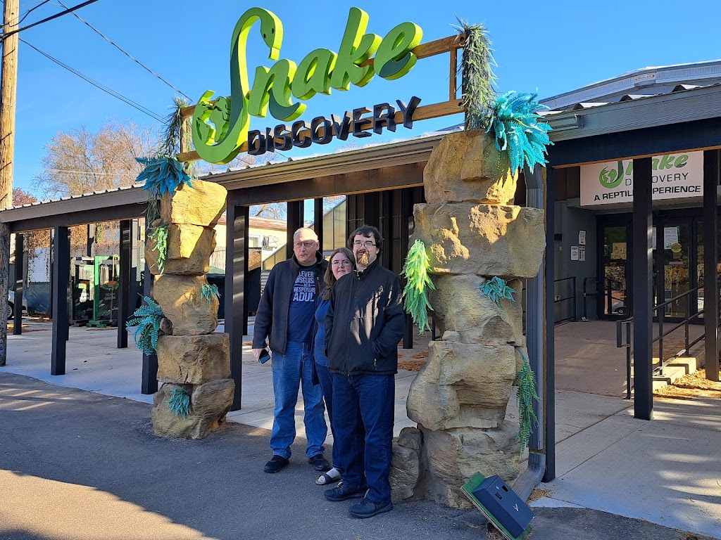 Snake Discovery: A Reptile Experience | 831 Century Ave N, Maplewood, MN 55119, USA | Phone: (612) 642-2960