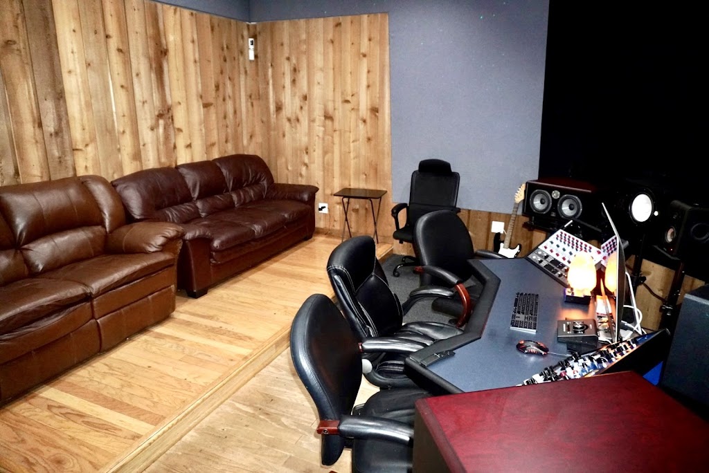 Flood Recording Studios | 6003 28th St E b, Bradenton, FL 34203, USA | Phone: (941) 705-9356