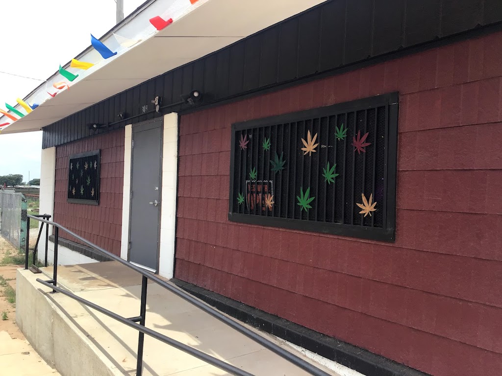 Redfork Station Dispensary | 309 W Redfork Dr, Dover, OK 73734 | Phone: (405) 828-4383