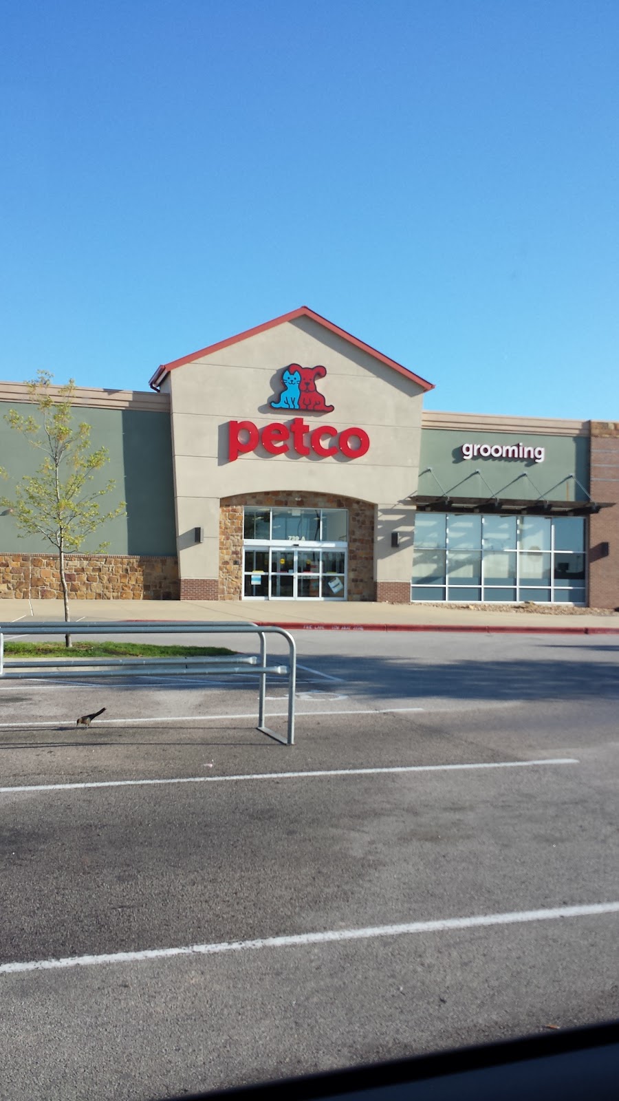 Petco | 739 State Hwy 71, Bastrop, TX 78602, USA | Phone: (512) 321-5800