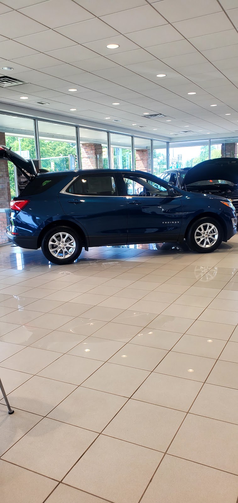 Dave White Chevrolet Service | 5880 Monroe St, Sylvania, OH 43560, USA | Phone: (419) 885-4444