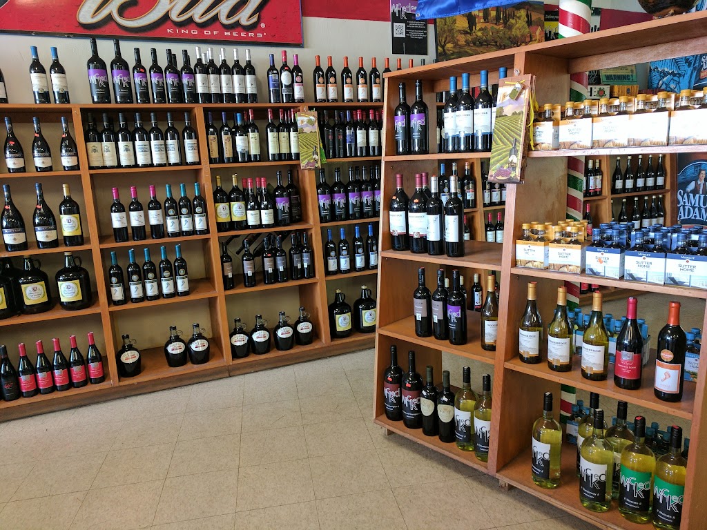 Ferraras Market | 20 W Central St, Franklin, MA 02038, USA | Phone: (508) 520-4621