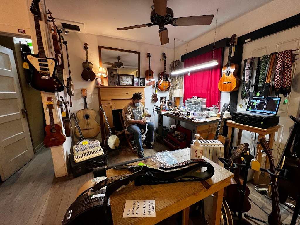 Old Style Guitar Shop | 510 A, 510 N Hoover St, Los Angeles, CA 90004, USA | Phone: (323) 660-5700