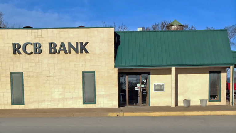 RCB Bank | 207 Cosden Ave, Shidler, OK 74652, USA | Phone: (918) 793-7661