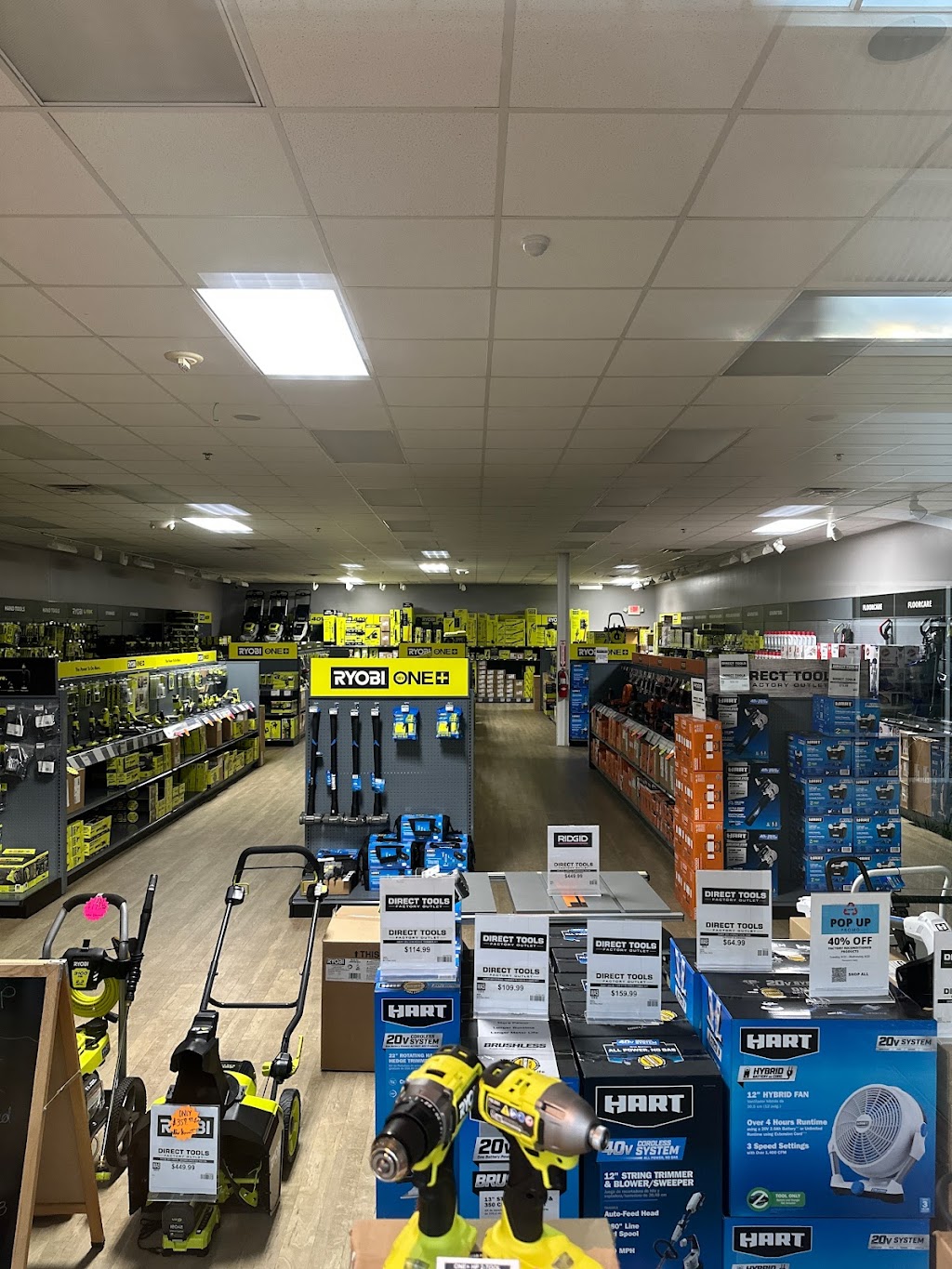 Direct Tools Factory Outlet | 2200 Tanger Blvd Suite 728, Washington, PA 15301, USA | Phone: (724) 344-4279