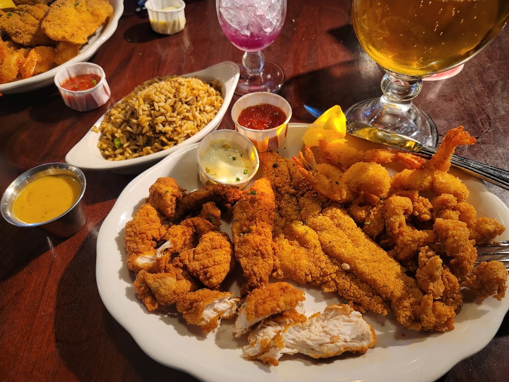 Pappadeaux Seafood Kitchen | 921 Pasquinelli Dr, Westmont, IL 60559, USA | Phone: (630) 455-9846