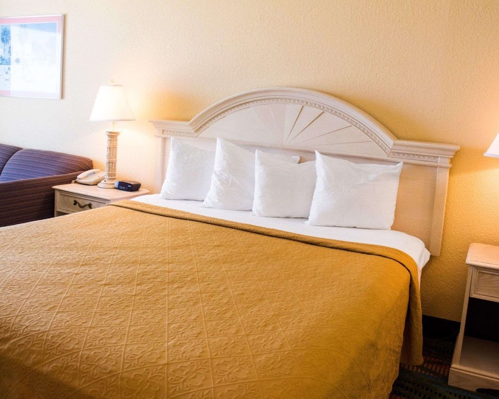 Quality Inn & Suites Oceanfront | 705 Atlantic Ave, Virginia Beach, VA 23451, USA | Phone: (757) 428-8935