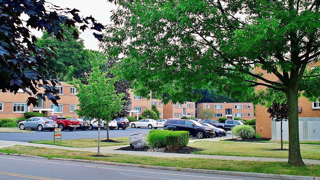 Williamsville Court Apartments | Williamsville, NY 14221, USA | Phone: (716) 402-2004