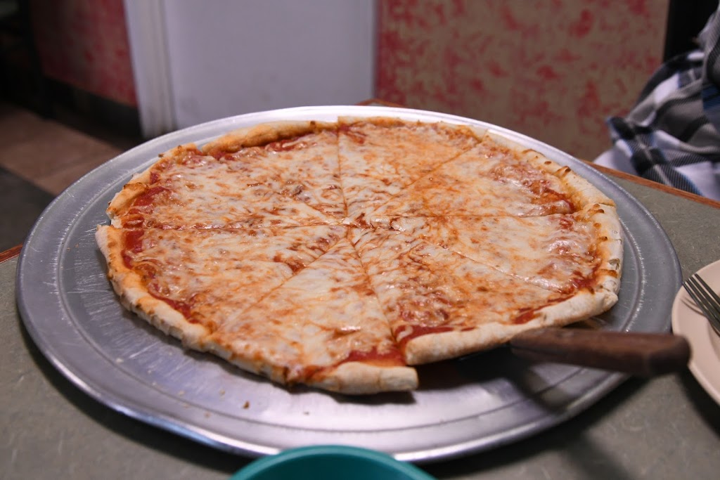 Elizabeths Pizza | 2365 Virginia Ave, Collinsville, VA 24078, USA | Phone: (276) 647-3859